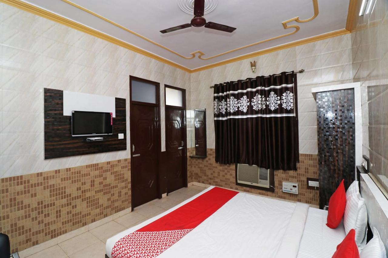 Hotel P R Palace Лакхнау Экстерьер фото